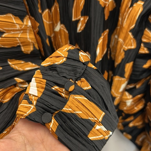 SIMKHAI Winslow Pleated Floral Blouse - Picture 6 of 7